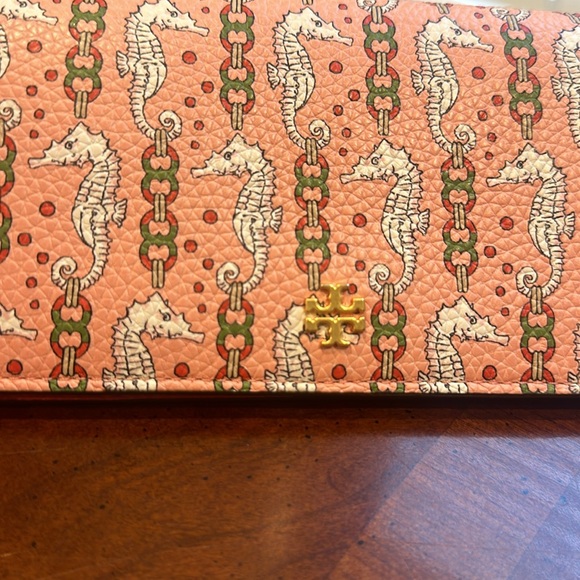 Tory Burch wallet - Picture 2 of 6